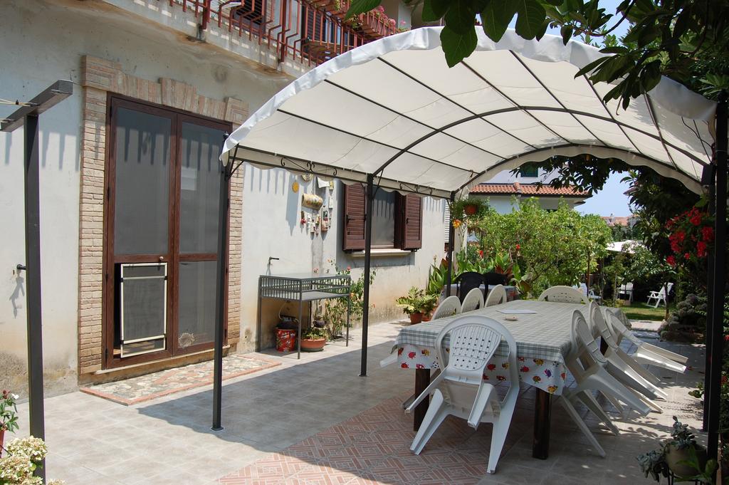 B&B Villa Francesca Soverato Marina Exterior foto