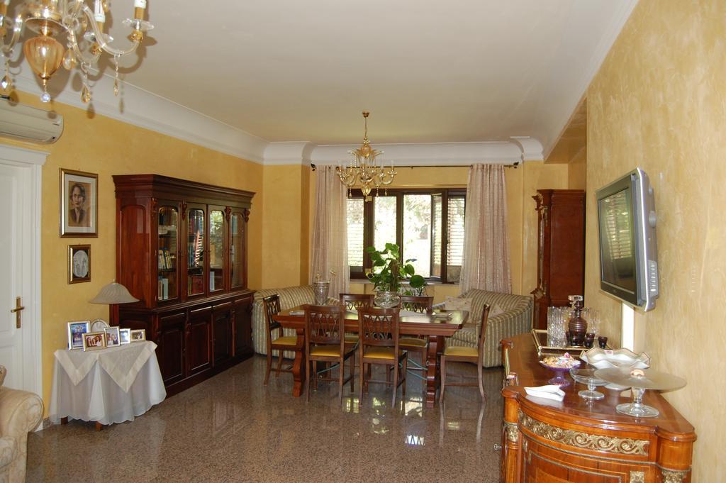 B&B Villa Francesca Soverato Marina Cameră foto